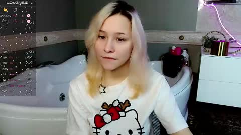 Snapshot of emilytrase chatting on May 2026 01:11:02 AM Betty online show from May 2026 01:11:02 AM