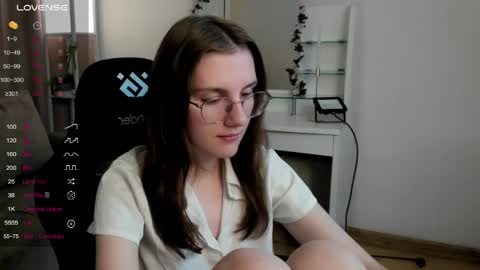 Snapshot of emilytrase chatting on May 2026 05:08:01 PM Betty online show from May 2026 05:08:01 PM