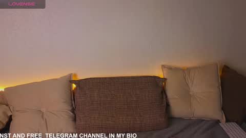 Snapshot of emilytrays chatting on December 2024 03:24:01 AM Emily wish-list  online show from December 2024 03:24:01 AM