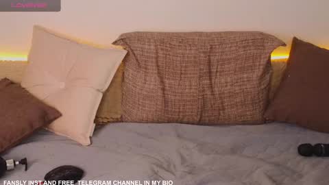 Snapshot of emilytrays chatting on January 2025 06:56:01 AM Emily wish-list  online show from January 2025 06:56:01 AM