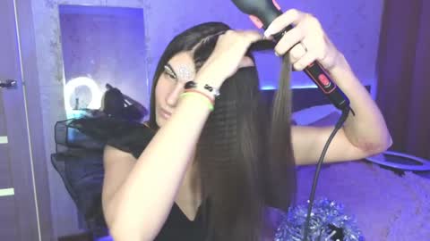 Emily online show from December 2024 01:32:02 AM