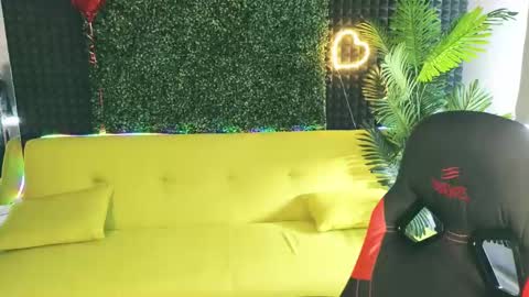 Emily online show from March 2025 04:25:02 AM