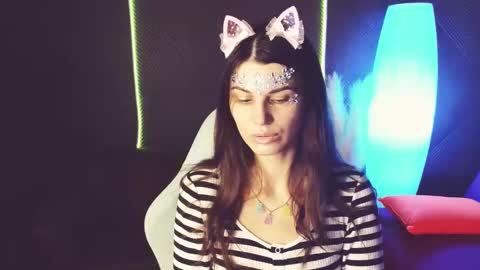 Emily online show from October 2025 08:24:02 AM