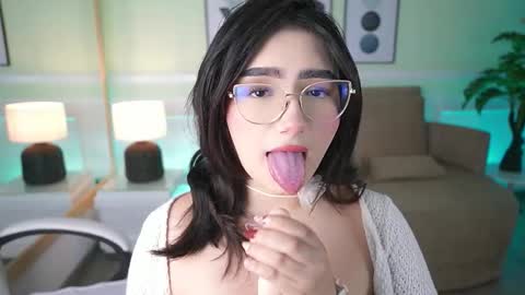 Emily Turner  online show from February 2026 07:08:02 PM