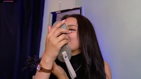 Emily  online show from April 2026 01:36:01 AM