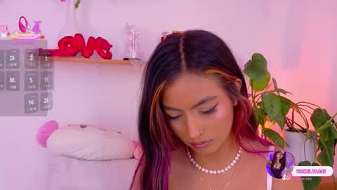 Snapshot of emilyy_bank chatting on February 2026 08:05:01 PM Emily Bank online show from February 2026 08:05:01 PM