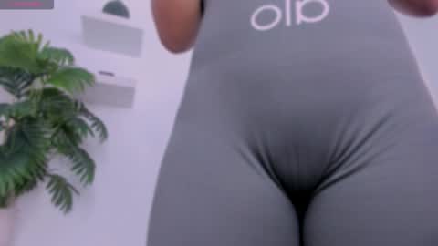 emilyy_kim online show from February 2026 06:56:01 PM