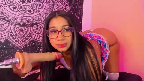 Snapshot of emilyy_walker chatting on May 2026 12:57:01 PM emilyy_walker online show from May 2026 12:57:01 PM