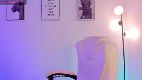 Snapshot of emilyymiller chatting on February 2026 07:10:02 PM Emily online show from February 2026 07:10:02 PM