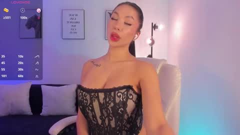 Snapshot of emilyymiller chatting on February 2026 05:56:01 PM Emily online show from February 2026 05:56:01 PM