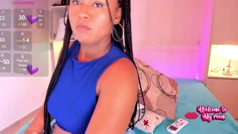 Snapshot of emilyystuart chatting on March 2025 10:11:02 AM Emily online show from March 2025 10:11:02 AM