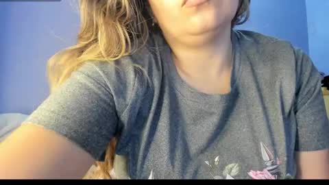 Snapshot of emira199 chatting on November 2025 03:53:02 AM emira199 online show from November 2025 03:53:02 AM