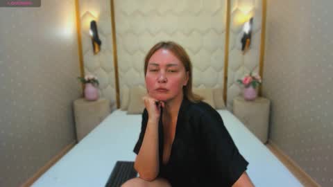 Emm online show from November 2025 08:59:02 AM