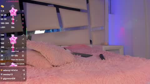 emma__js_ online show from April 2026 08:03:01 AM