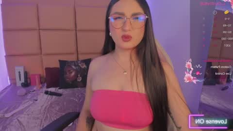 Snapshot of emma__js_ chatting on May 2026 01:38:01 PM emma__js_ online show from May 2026 01:38:01 PM