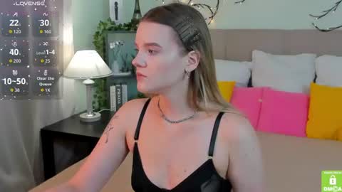Snapshot of emma__peach chatting on July 2026 07:55:01 AM emma__peach online show from July 2026 07:55:01 AM