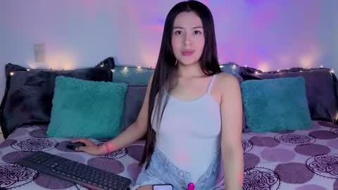 Snapshot of emma__smiith chatting on September 2025 02:16:01 PM emma__smiith online show from September 2025 02:16:01 PM