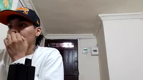 emma_and_thom online show from February 2026 09:44:01 PM