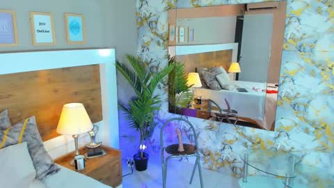 Emma  online show from February 2025 01:08:02 PM