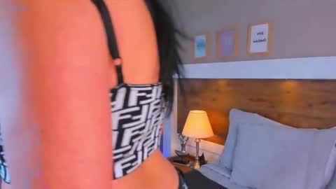 Emma  online show from January 2026 11:25:02 AM