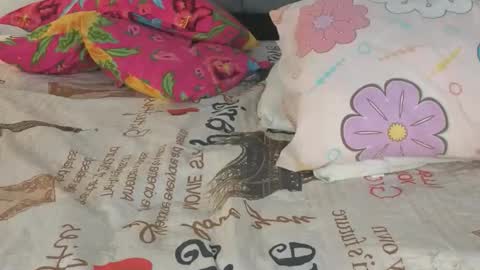 Emma online show from December 2025 05:35:02 AM