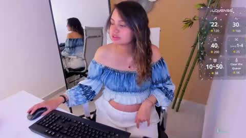 Snapshot of emma_bloom__ chatting on February 2026 03:09:02 PM Emma Bloom online show from February 2026 03:09:02 PM