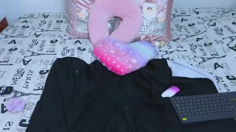 Emma Blue  modelo independiente online show from December 2024 02:09:02 AM