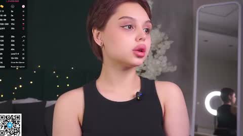 Snapshot of emma_bro0kss chatting on June 2026 09:40:01 AM Emma online show from June 2026 09:40:01 AM