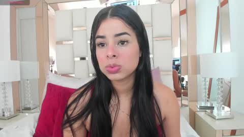 Snapshot of emma_castilloo chatting on March 2025 08:53:01 PM Emma Castillo online show from March 2025 08:53:01 PM