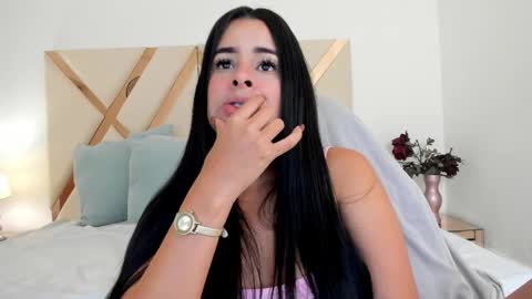 Snapshot of emma_castilloo chatting on April 2026 10:36:01 PM Emma Castillo online show from April 2026 10:36:01 PM