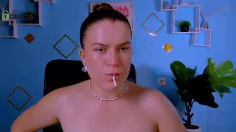 Snapshot of emma_dark_ chatting on July 2026 09:22:02 AM emma_dark_ online show from July 2026 09:22:02 AM