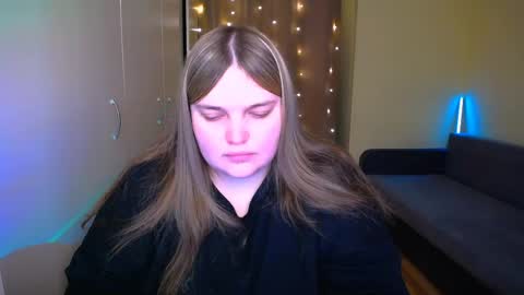 Snapshot of emma_dorn chatting on April 2026 05:43:02 AM Eva online show from April 2026 05:43:02 AM