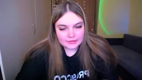 Snapshot of emma_dorn chatting on May 2026 04:30:01 AM Eva online show from May 2026 04:30:01 AM