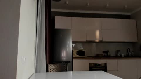 Emma online show from February 2025 01:49:02 PM