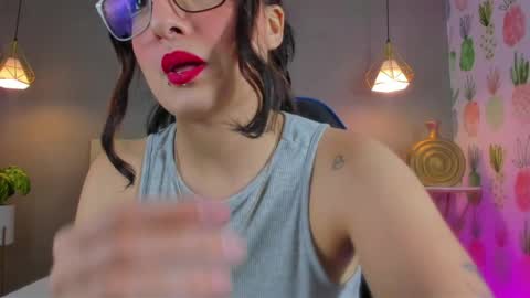 E M M A online show from April 2026 02:39:01 AM