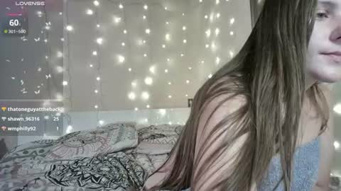 Snapshot of emma_just chatting on June 2026 09:14:01 AM emma_just online show from June 2026 09:14:01 AM