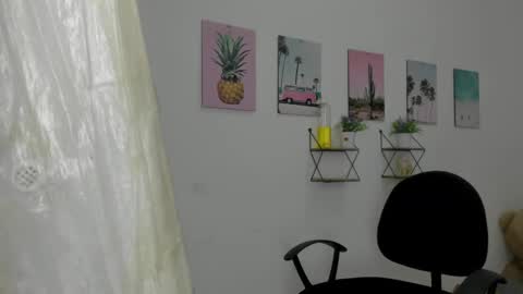 Snapshot of emma_lean chatting on February 2026 01:43:02 AM whises lits online show from February 2026 01:43:02 AM