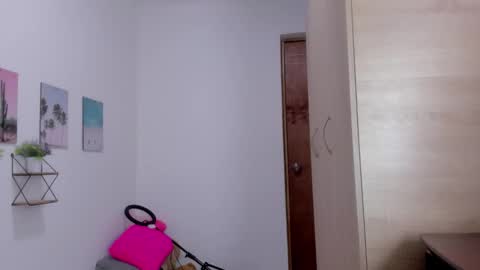 Snapshot of emma_lean chatting on March 2026 09:08:02 PM whises lits online show from March 2026 09:08:02 PM