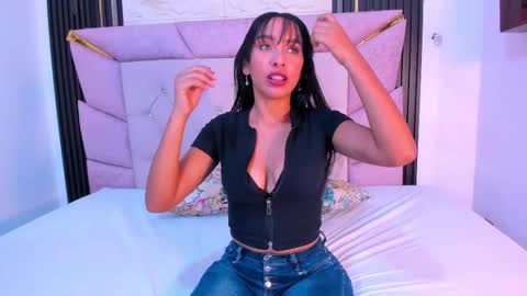 Emma online show from February 2025 08:36:01 PM