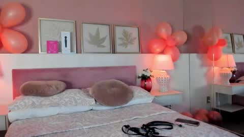 Snapshot of emma_mb chatting on October 2025 05:08:02 AM  Emma  online show from October 2025 05:08:02 AM