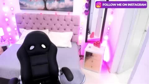 Emma Monserratt online show from March 2025 09:51:01 AM