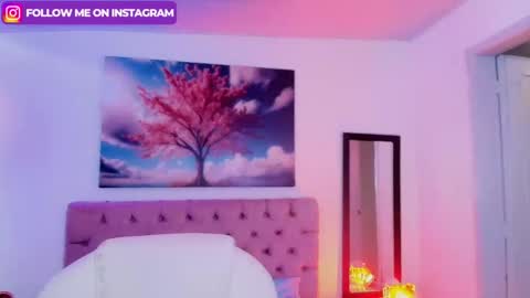 Emma Monserratt online show from September 2025 08:01:02 PM