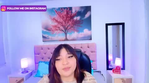 Emma Monserratt online show from November 2025 07:38:01 PM