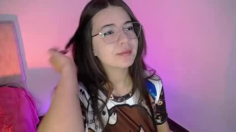 Snapshot of emma_naa chatting on September 2025 11:39:02 PM Emma online show from September 2025 11:39:02 PM