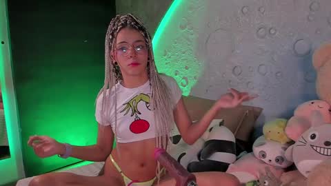     online show from December 2024 10:10:02 AM