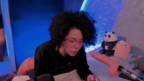     online show from January 2025 10:08:02 AM