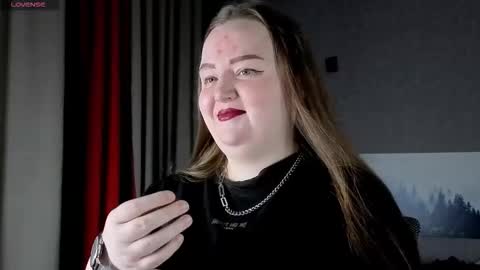 Snapshot of emma_razoom chatting on November 2025 05:40:01 AM Emma Razumovskaya online show from November 2025 05:40:01 AM