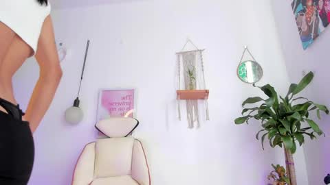 Emma online show from April 2026 03:28:02 PM