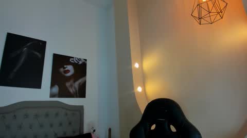 emma online show from October 2025 05:07:02 AM