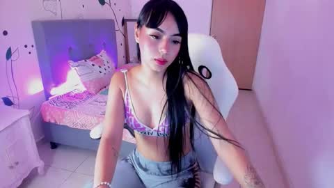 emma_rouxx online show from March 2026 08:08:02 PM